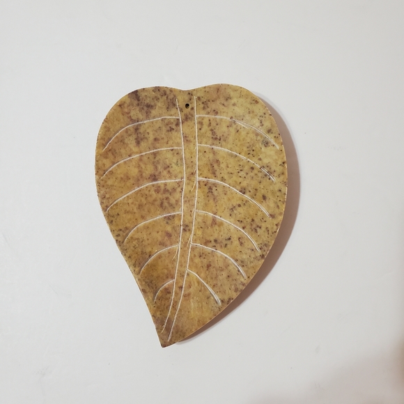 Soapstone Insense Stick Holders Carved Leaves Set of 4 Neutral - Picture 6 of 10